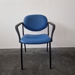 Židle M717 s područkami