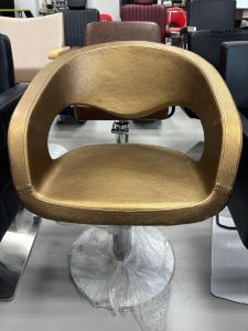 Kadeřnické křeslo Charlotte Brno