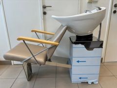 Kadeřnický mycí box PIAFF